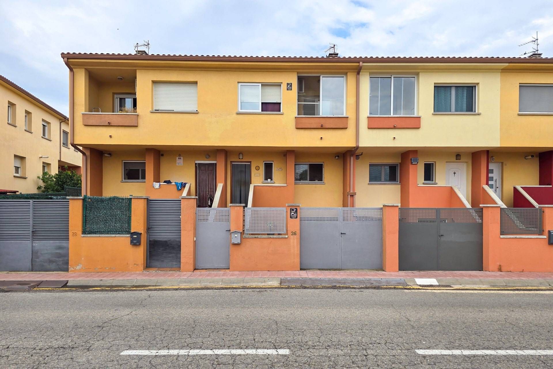 Exterior view of House or chalet for sale in Castelló d'Empúries  with Heating, Terrace and Balcony