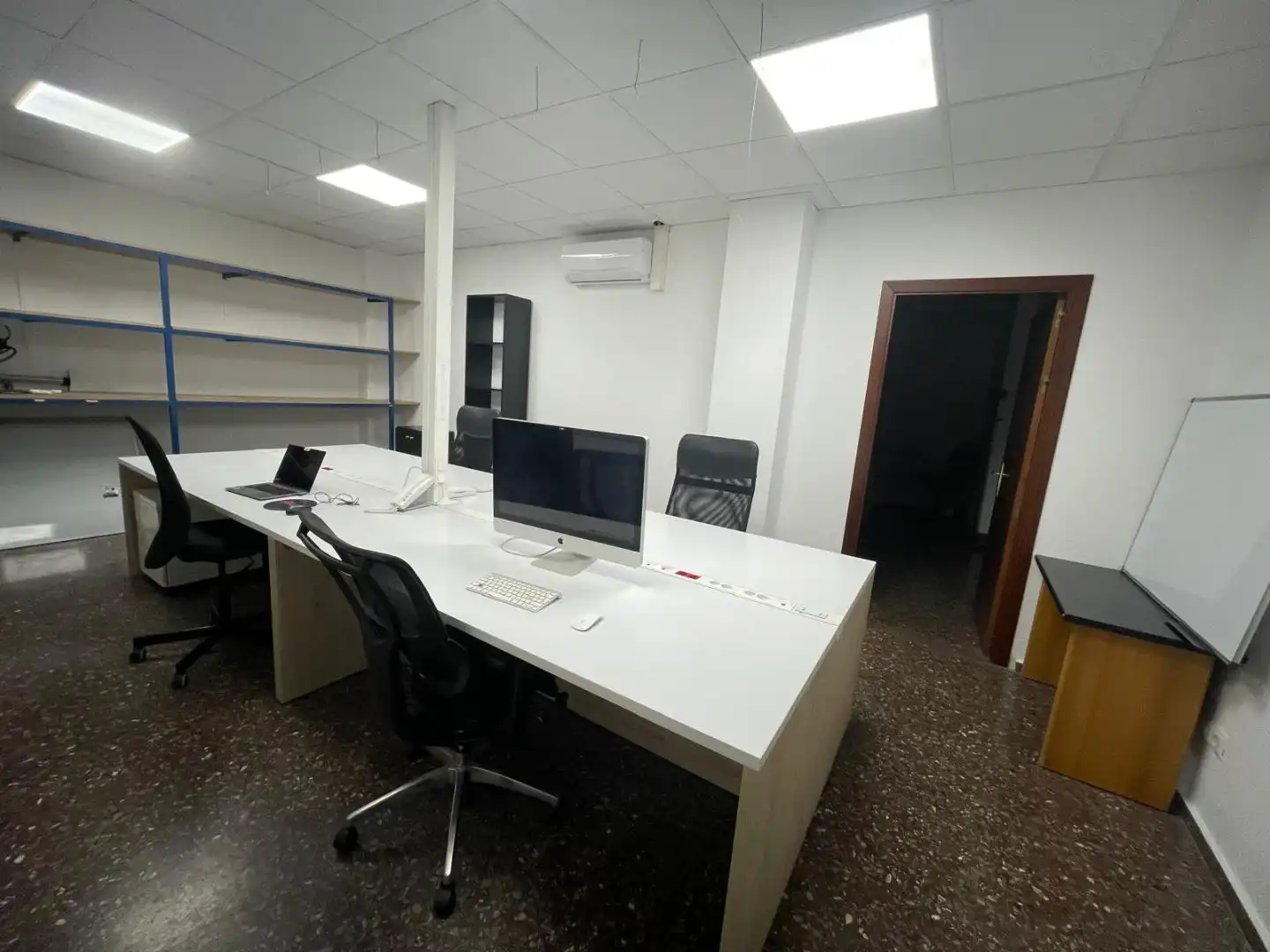Oficina de alquiler en Roquetes con Aire acondicionado, Calefacción y Amueblado