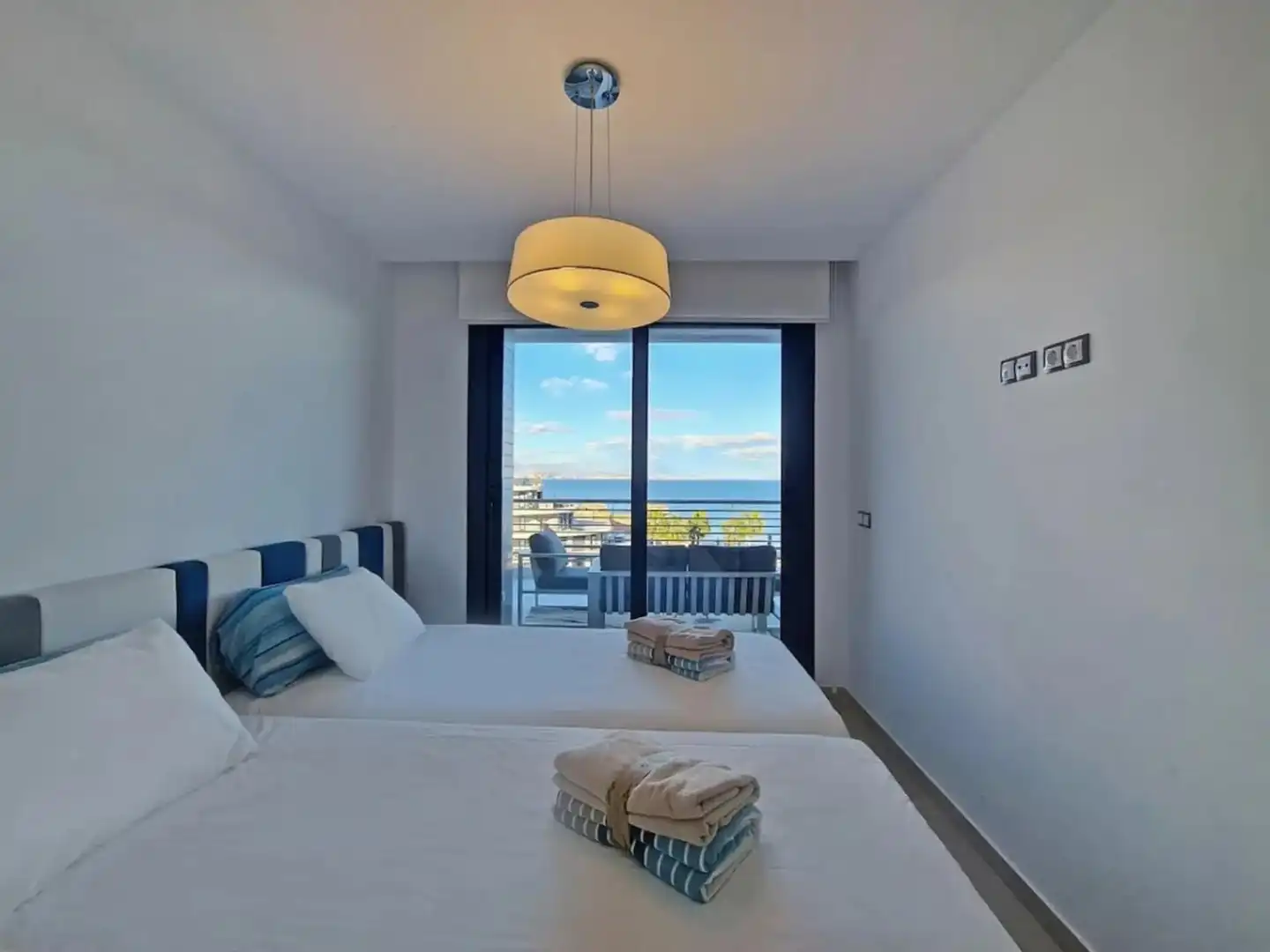 Bedroom of Attic for sale in Elche / Elx  with Air Conditioner, Private garden and Terrace