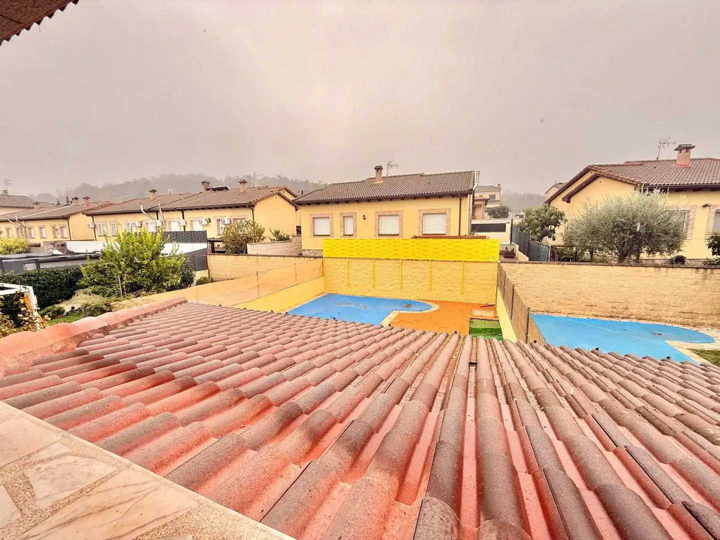 Piscina de Casa adosada en venta en Higuera de las Dueñas con Calefacción, Jardín privado y Terraza