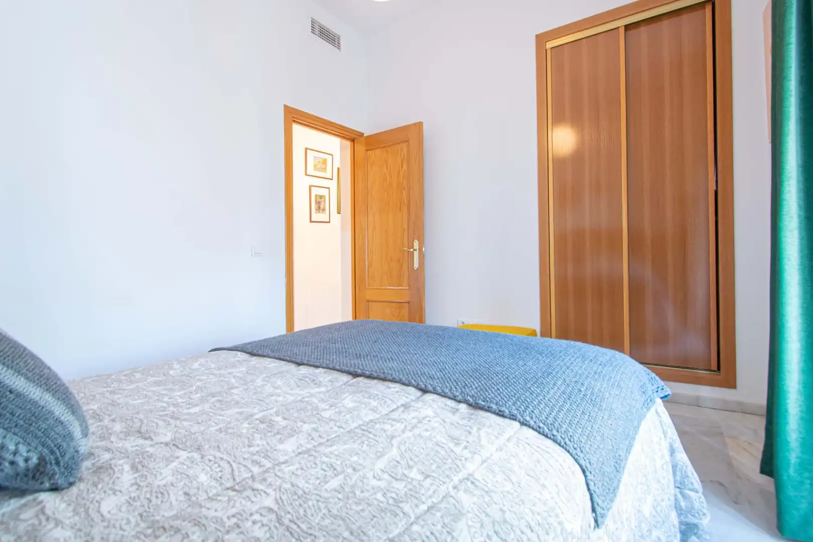 Habitación de Piso en venta en Sevilla con Aire acondicionado y Terraza