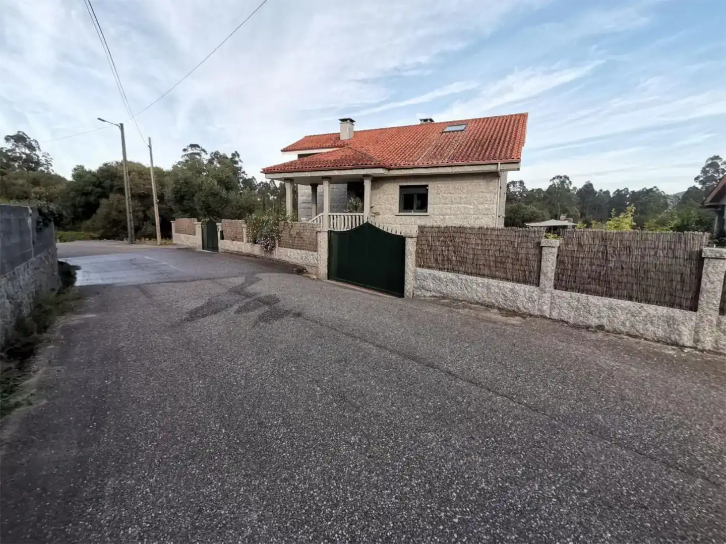Vista exterior de Casa o xalet en venda en Tomiño amb Piscina i Balcó