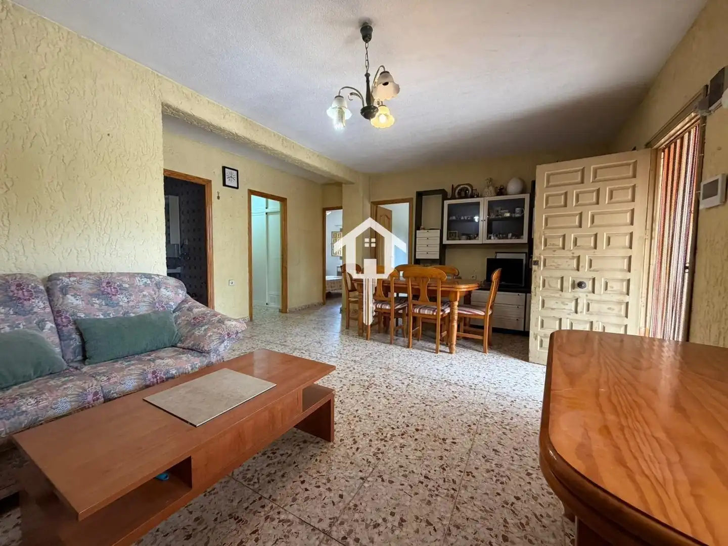 Vista exterior de Piso en venta en Alicante / Alacant con Jardín privado, Trastero y Piscina