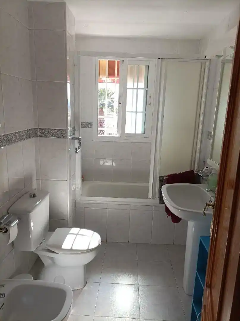 Baño de Casa o chalet para compartir en Pulianas con Aire acondicionado, Jardín privado y Trastero