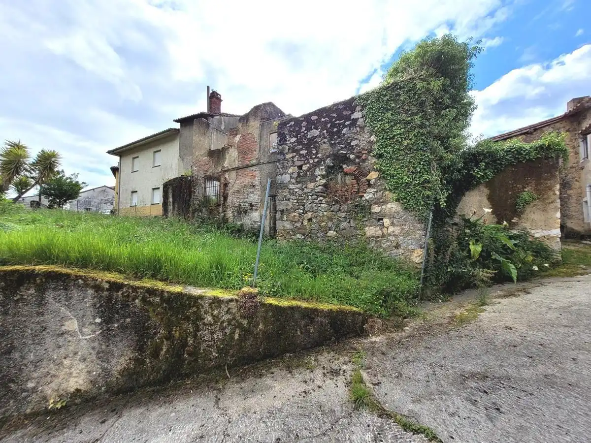 Casa o xalet en venda en Llanes amb Jardí privat