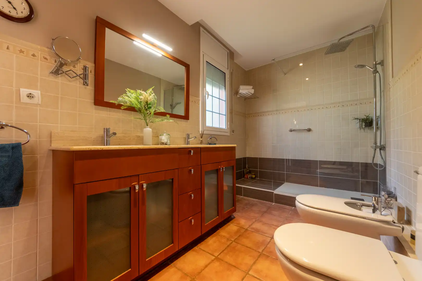 Chalet con terraza en venta en Carrer dels Pirineus, imagen 32