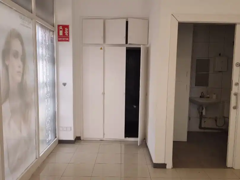 Local de lloguer en Calafell amb Aire condicionat