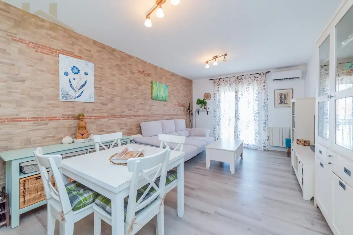 Sala d'estar de Pis en venda en San Martín de la Vega amb Aire condicionat i Balcó