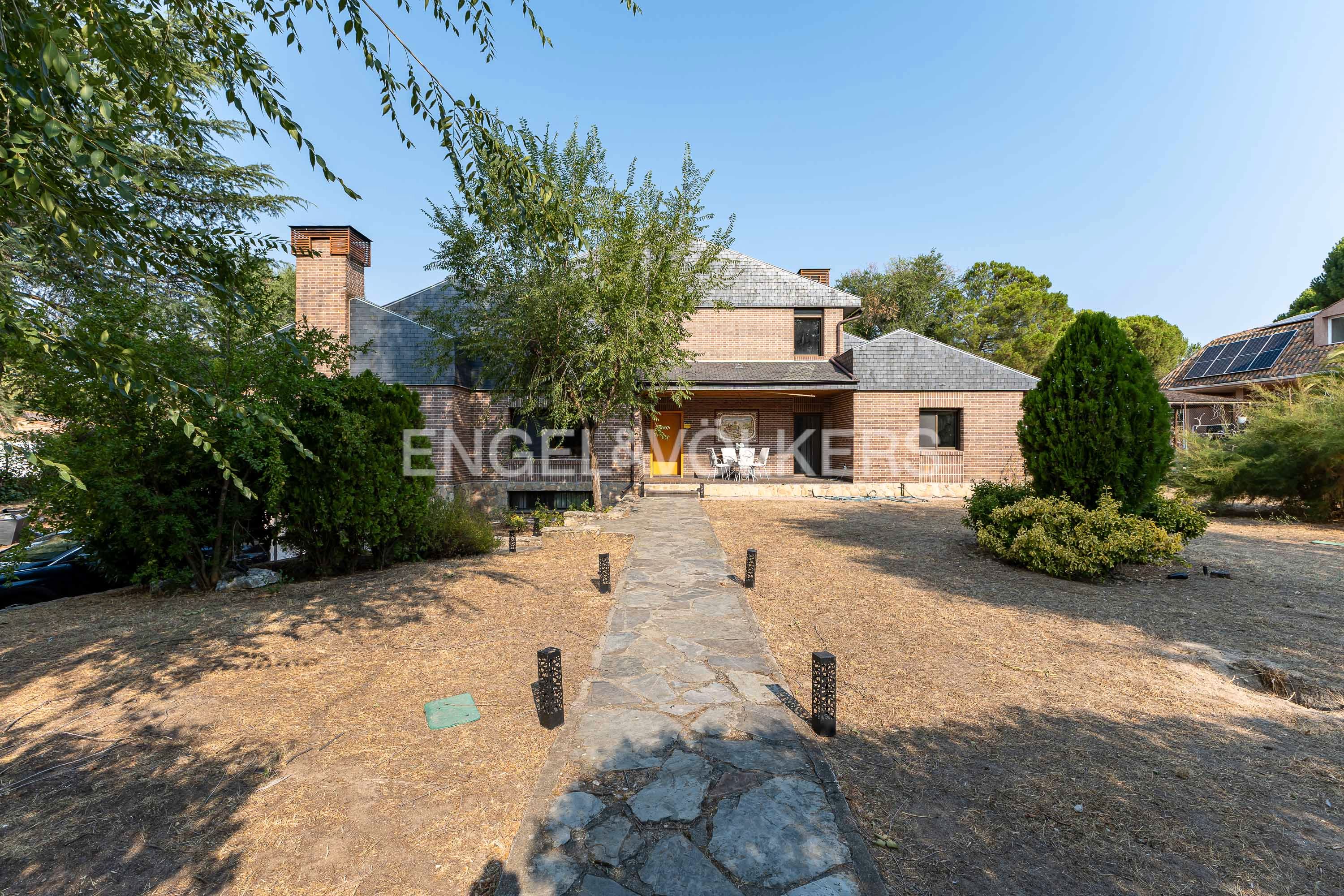 Exterior view of House or chalet to rent in Las Rozas de Madrid  with Air Conditioner, Heating and Private garden