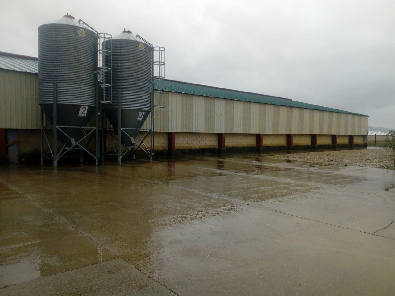 Exterior view of Industrial buildings for sale in Cuzcurrita de Río Tirón