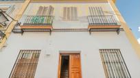 Vista exterior de Àtic en venda en  Sevilla Capital amb Aire condicionat, Calefacció i Terrassa