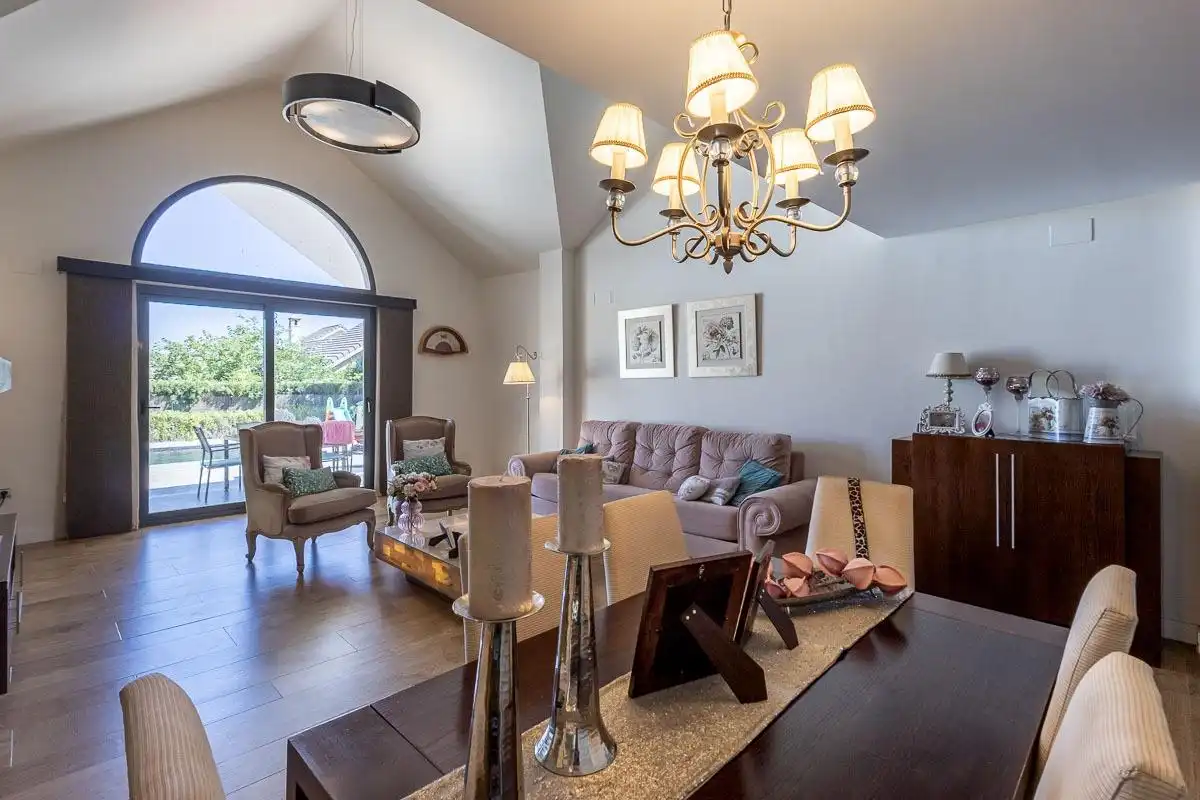 Sala d'estar de Casa o xalet en venda en Dílar amb Aire condicionat, Calefacció i Jardí privat