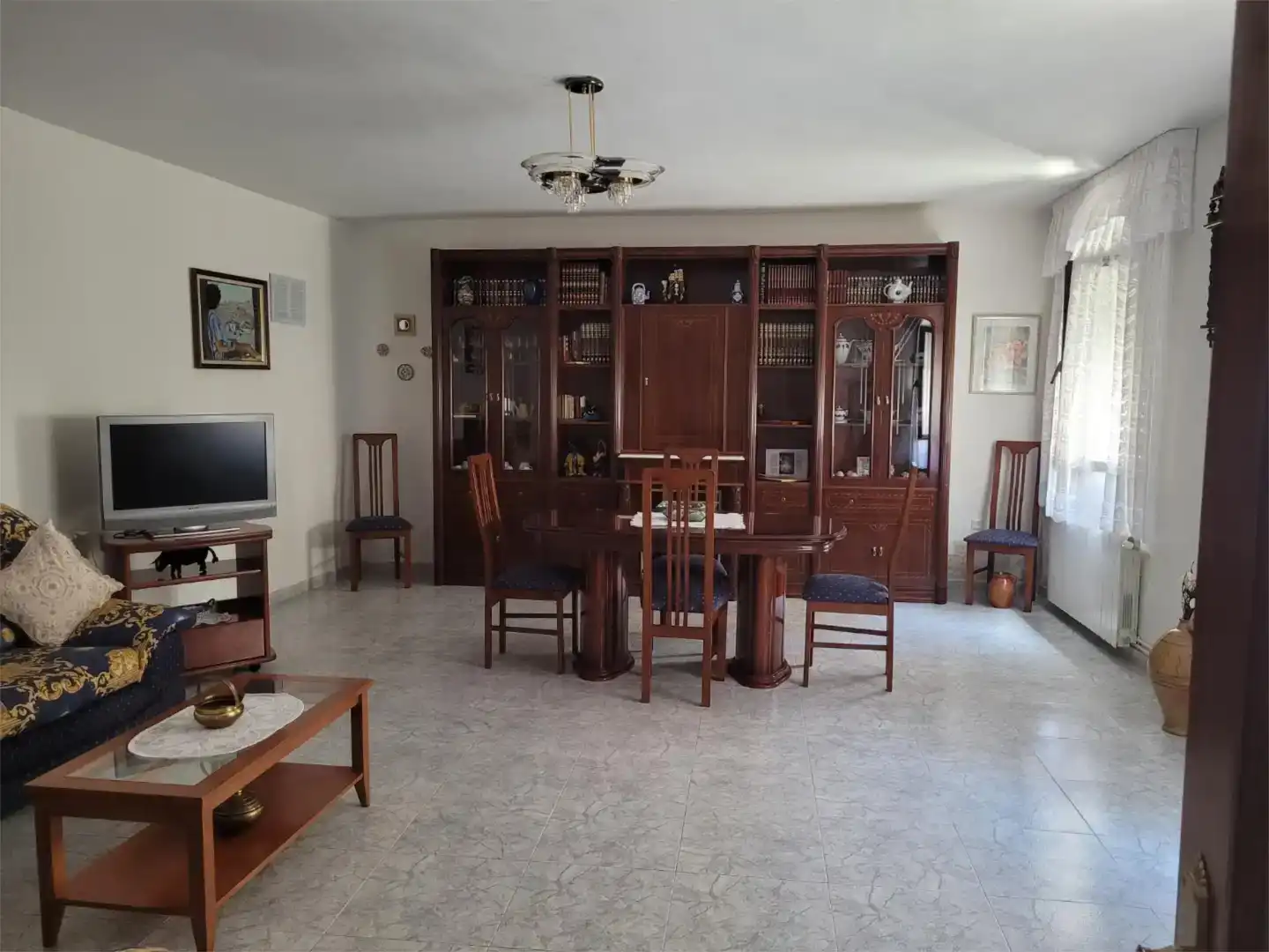 Sala d'estar de Casa adosada en venda en Gascueña