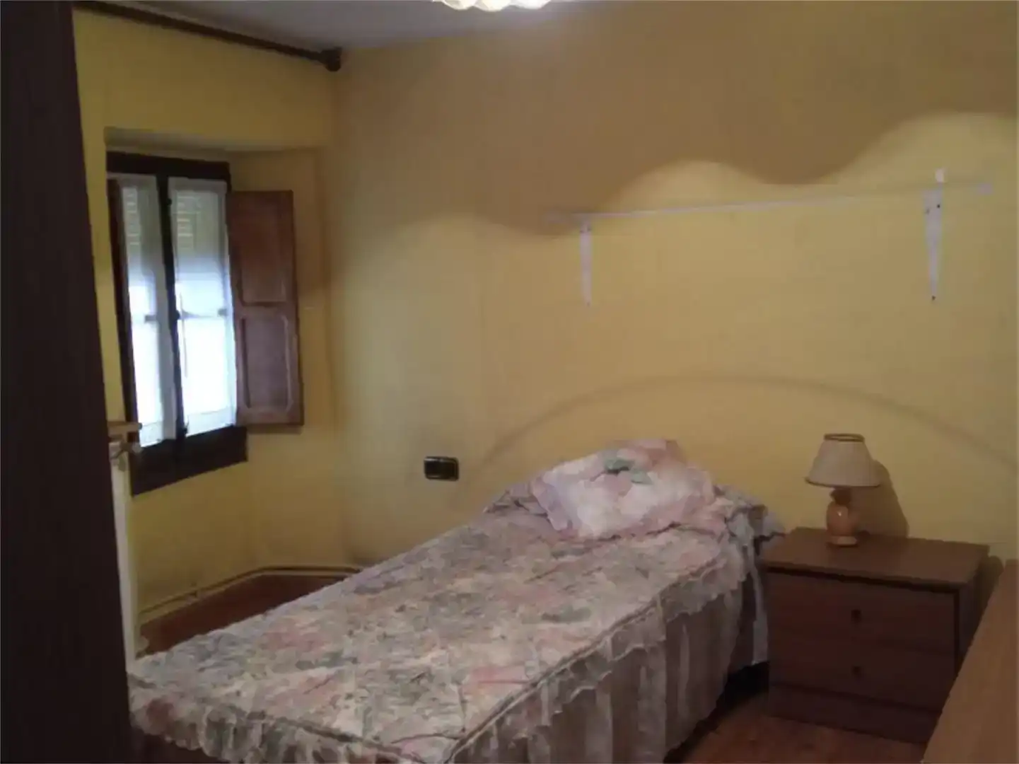Habitación de Casa adosada en venta en Astudillo con Trastero