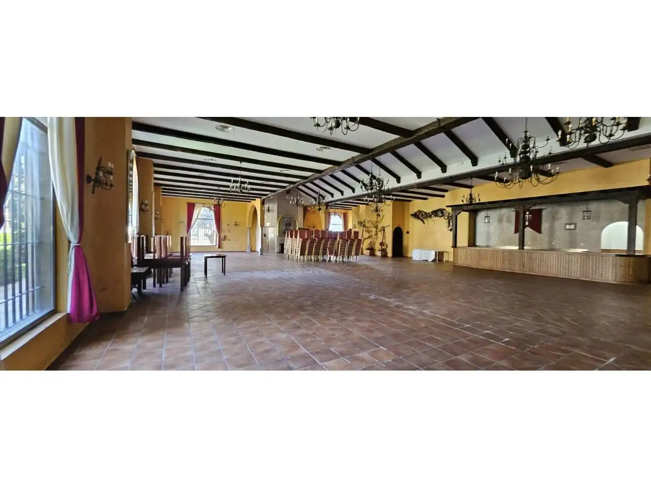 Nave industrial con ascensor en alquiler en Calle Camino del Maestro Vicente