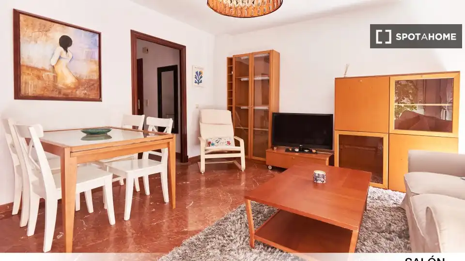 Sala de estar de Piso para compartir en Sevilla con Aire acondicionado, Terraza y Amueblado