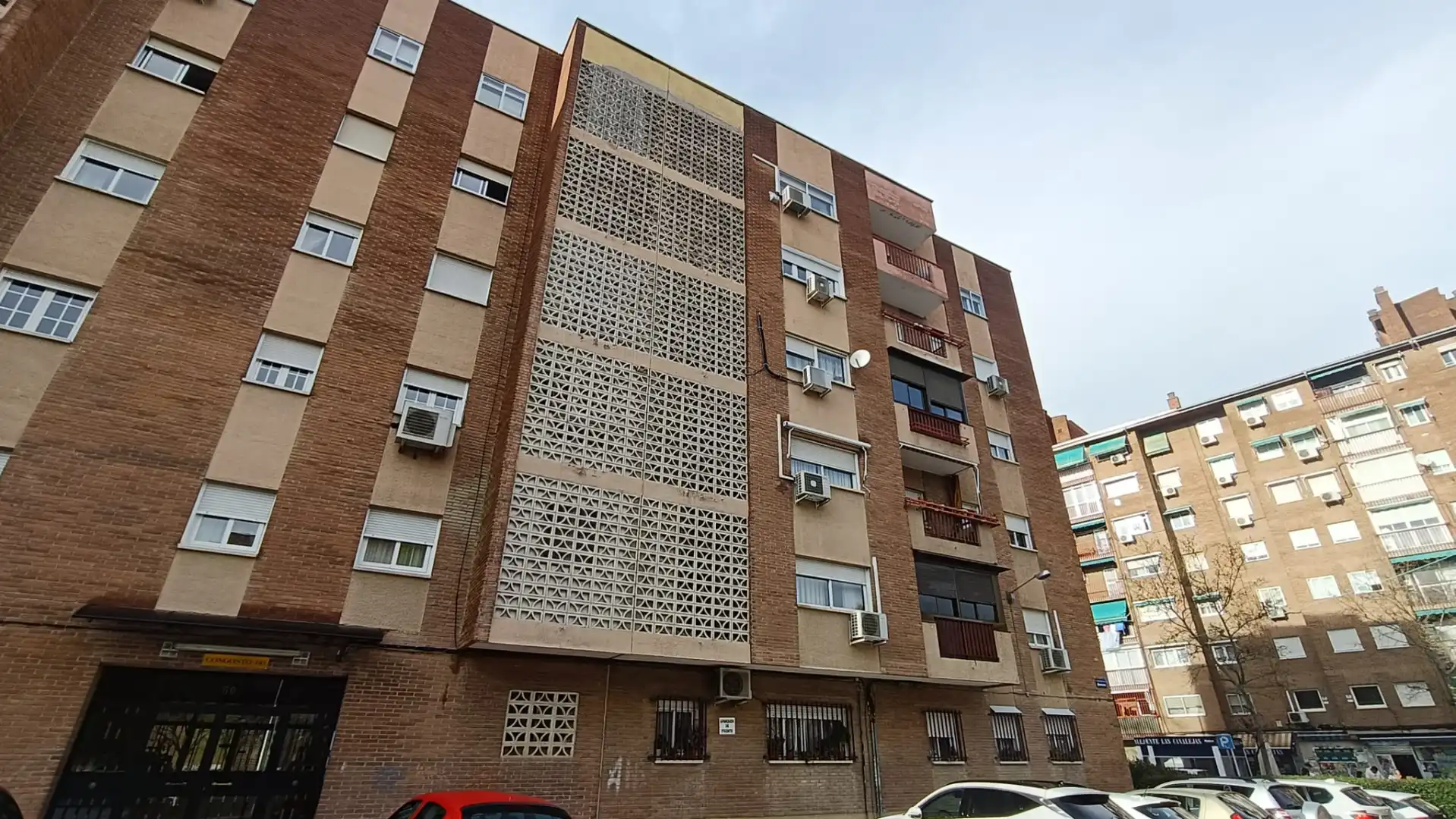 Vista exterior de Pis en venda en Madrid amb Calefacció, Traster i Moblat