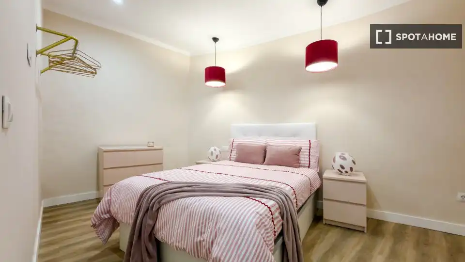 Bedroom of Flat for rent in Barcelona  with Air Conditioner, Heating and Furnished