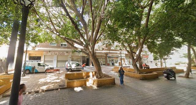 Local comercial en Venta en C/ Aben al Abbar en Albors