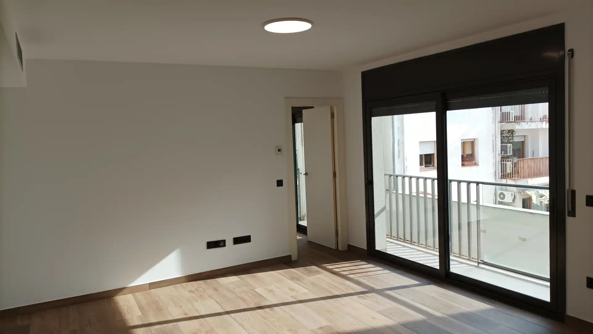 Piso en venta en Figueres con Calefacción y Balcón