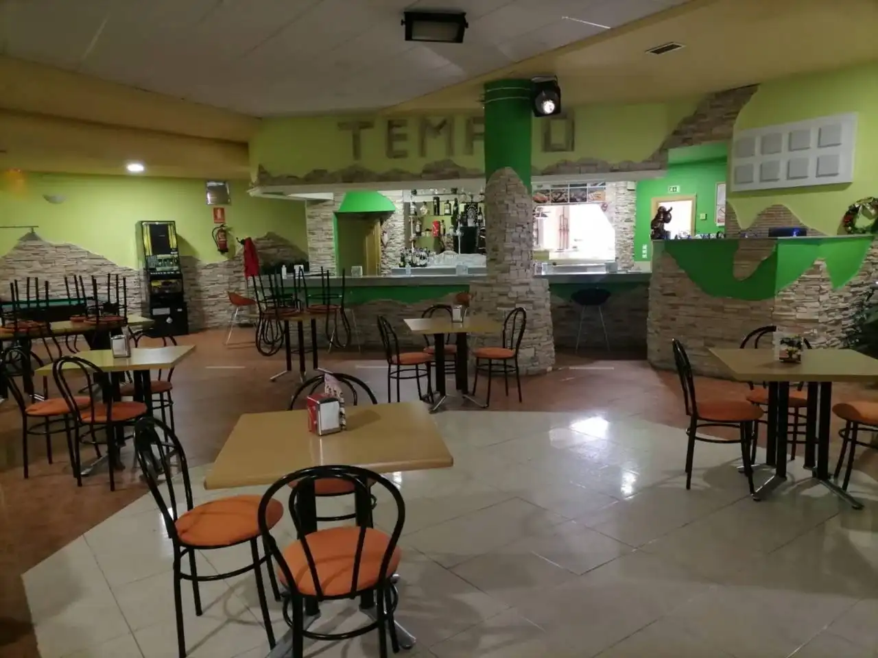 Local en venda en Fuentes de Oñoro amb Aire condicionat