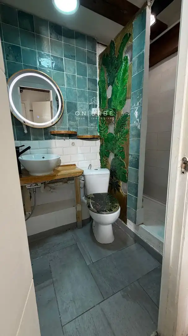 Bany de Dúplex en venda en Barcelona amb Aire condicionat