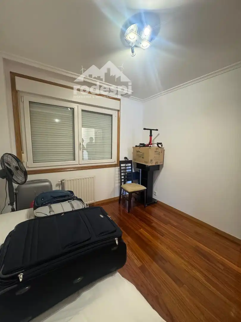 Habitación de Piso en venta en Ponteareas con Calefacción, Terraza y Trastero