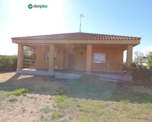 Exterior view of Country house for sale in Alba de Tormes