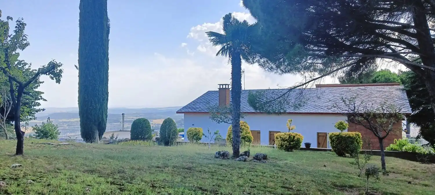 Casa o chalet en venta en Berga con Calefacción, Jardín privado y Terraza