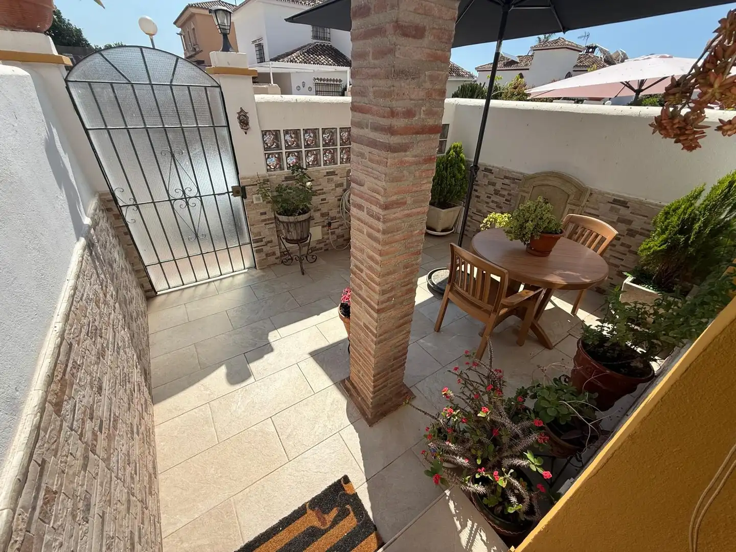 Terrassa de Casa adosada en venda en Marbella amb Aire condicionat, Traster i Balcó