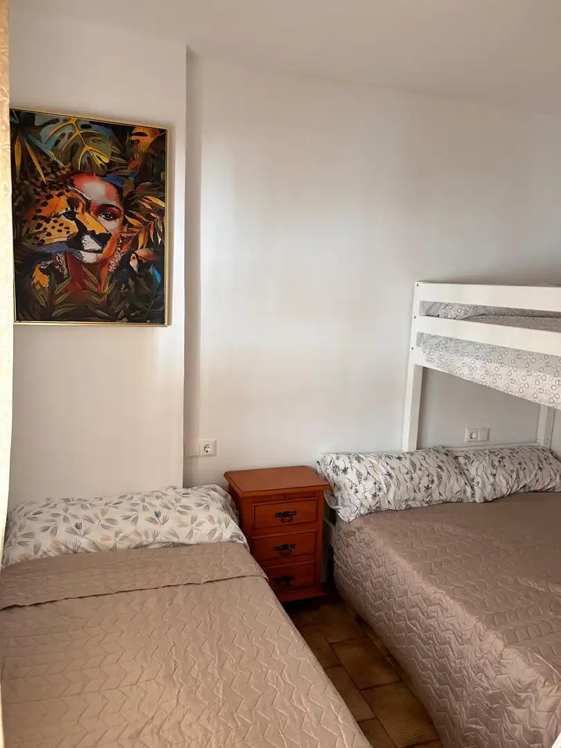 Dormitori de Pis en venda en Salobreña amb Terrassa, Moblat i Balcó