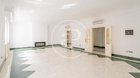 Foto 3 de Piso en venta en Calle de Alcántara, Valdeacederas,  Madrid Capital