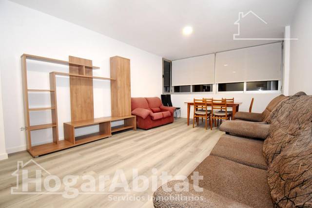 Piso en Venta en Calle Joaquín Febrer Carbó en Estación - Universidad