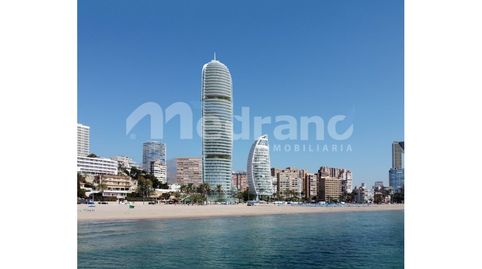 EXCLUSIVA VIVIENDA EN PLAYA DE PONIENTE, BENIDORM