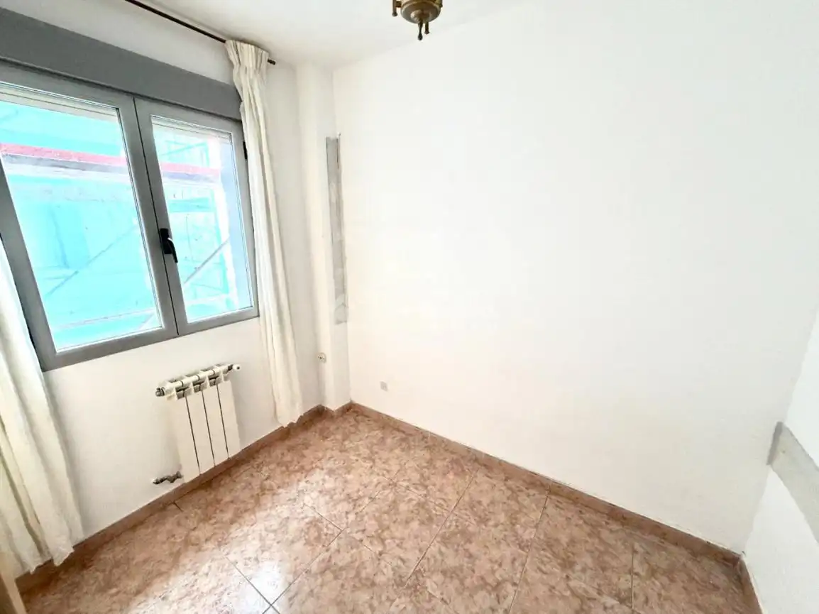 Habitación de Piso en venta en Fuenlabrada con Aire acondicionado y Calefacción