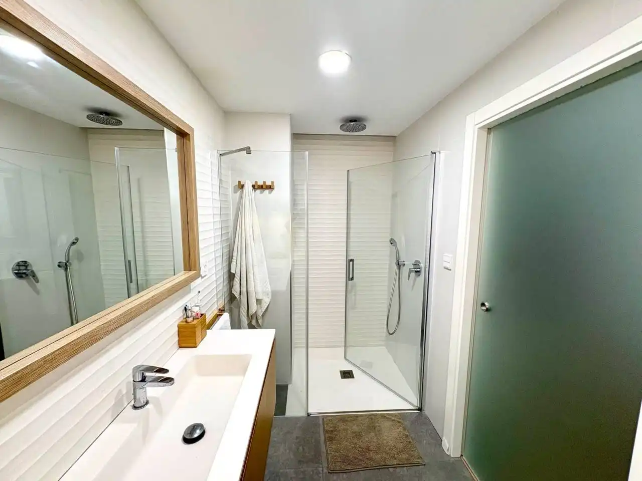 Bathroom of Flat for sale in Alicante / Alacant  with Air Conditioner, Heating and Storage room
