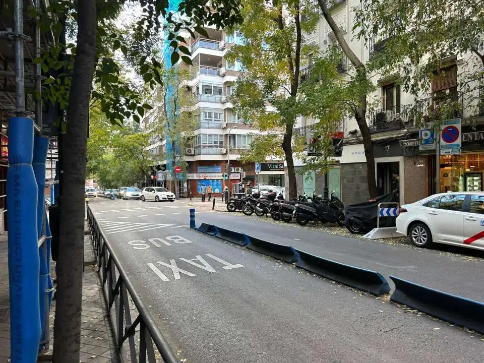 Außenansicht von Geschaftsraum zur Miete in Madrid