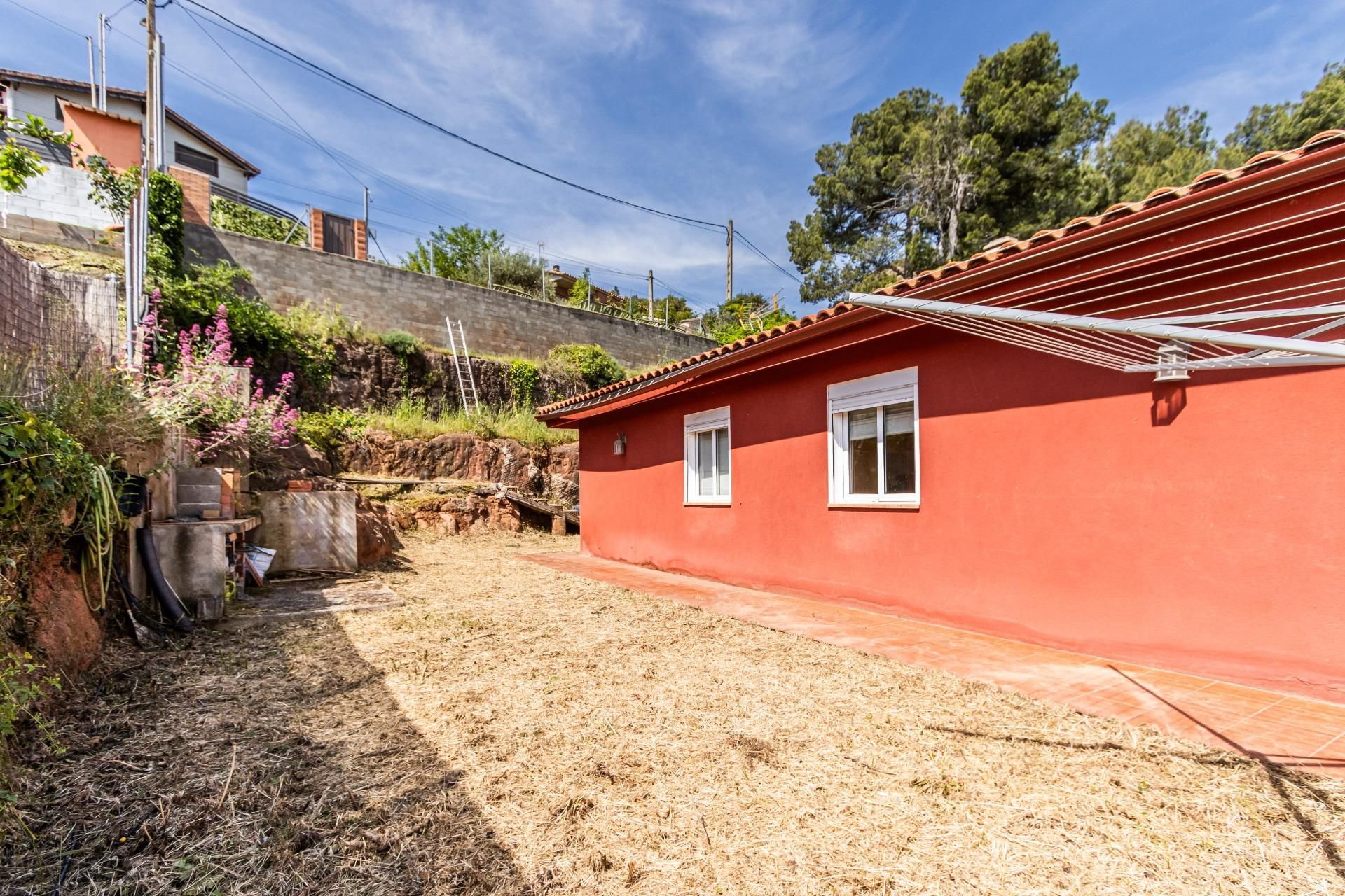 Vista exterior de Casa o xalet en venda en Sant Llorenç Savall amb Calefacció, Jardí privat i Terrassa