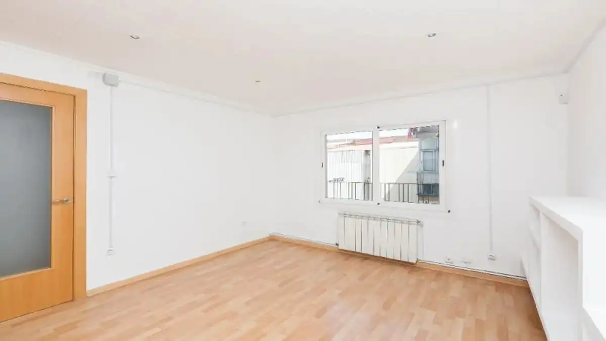 Bedroom of Flat for sale in Sabadell