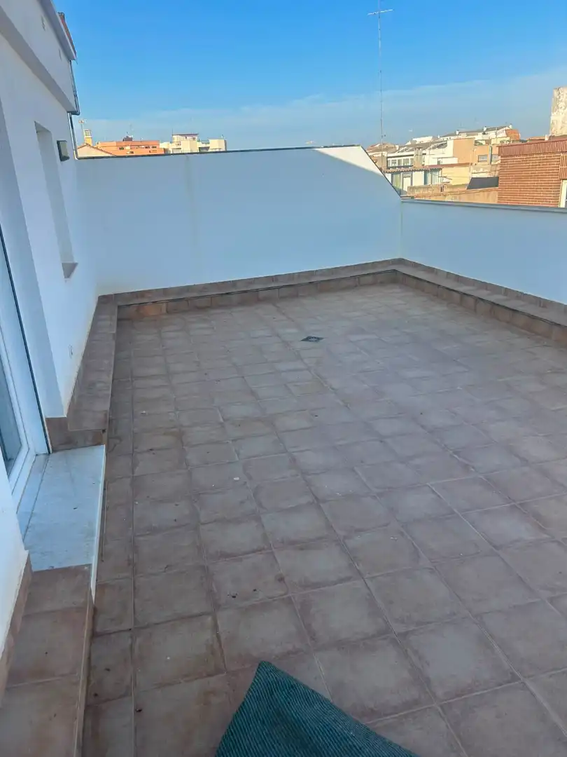 Terrassa de Dúplex en venda en La Pobla de Vallbona amb Aire condicionat, Calefacció i Terrassa