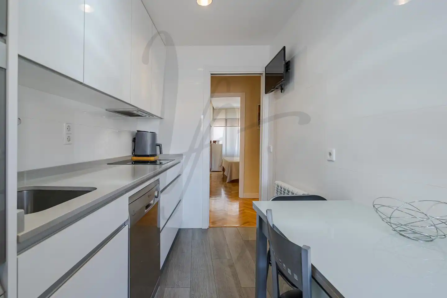 Küche von Wohnung zum Verkauf in Madrid mit Klimaanlage, Heizung und Parkett
