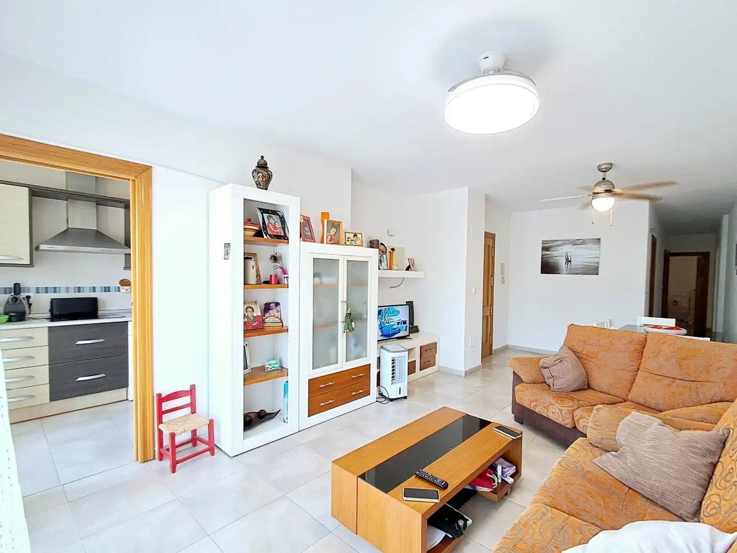 Sala de estar de Apartamento en venta en Águilas con Amueblado y Balcón