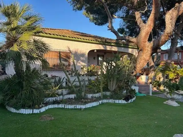 Xalet amb piscina en venda a Calle DE MIGUEL DE UNAMUNO- CAMPOAMOR