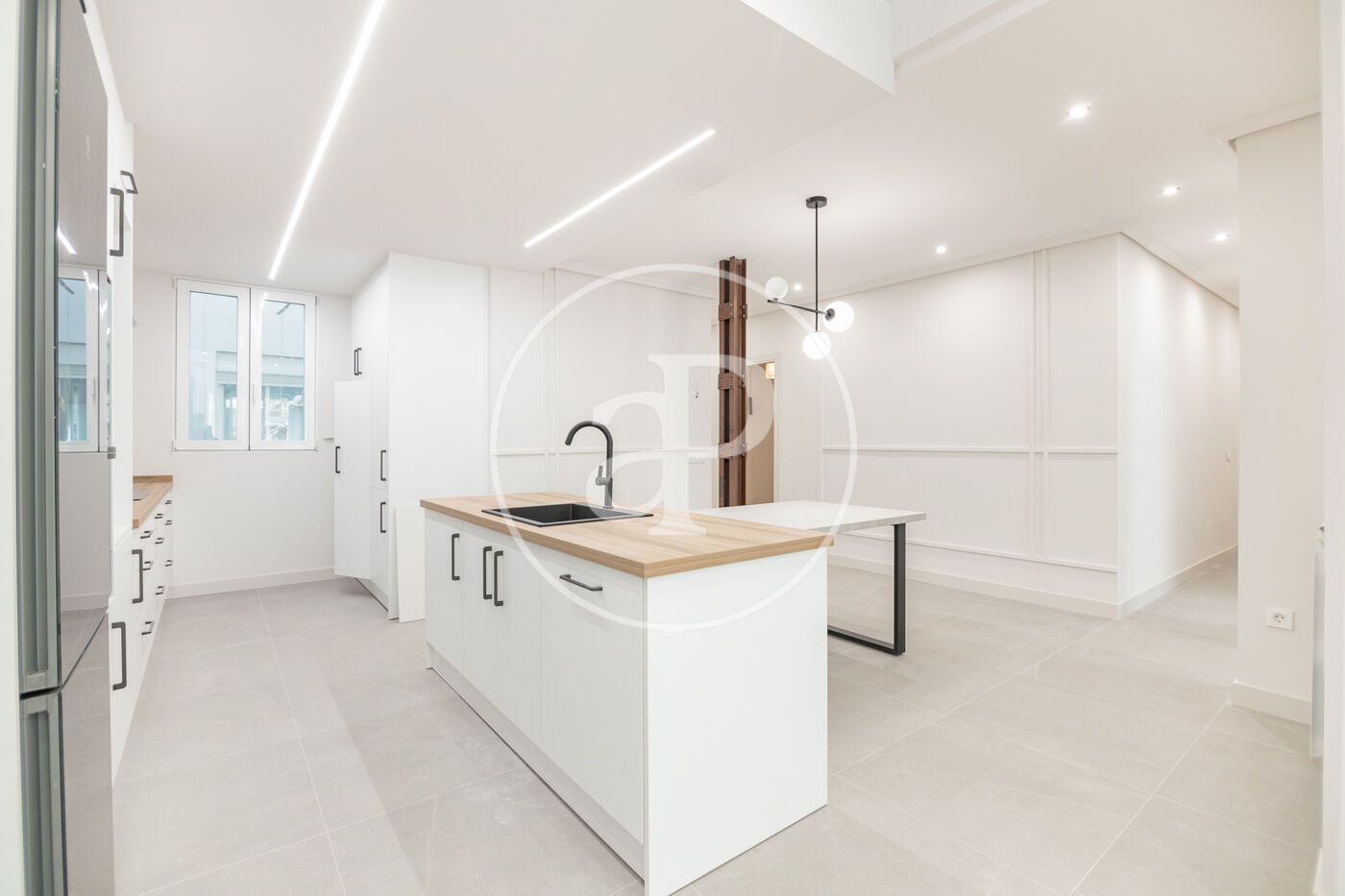 Cuina de Pis de lloguer en  Madrid Capital amb Calefacció i Balcó