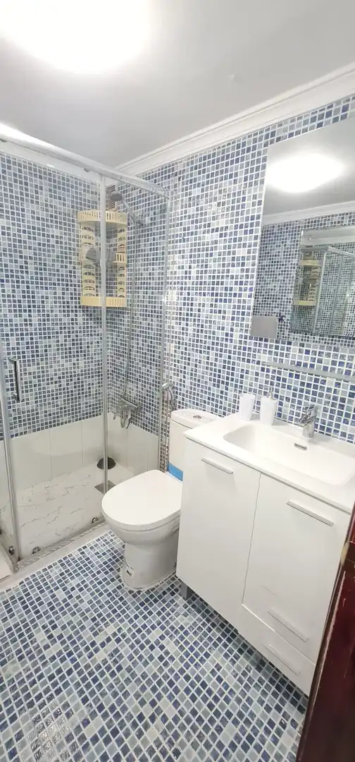 Baño de Apartamento de alquiler en Arona con Amueblado y Piscina comunitaria