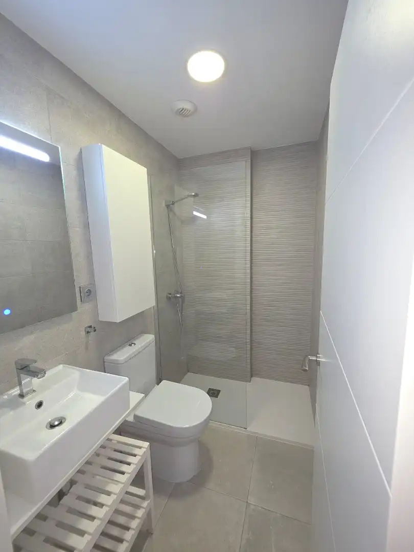 Bathroom of Flat for sale in Murcia  with Air Conditioner, Heating and Terrace