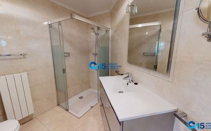 Bathroom of Flat for sale in Donostia - San Sebastián   with Terrace and Balcony