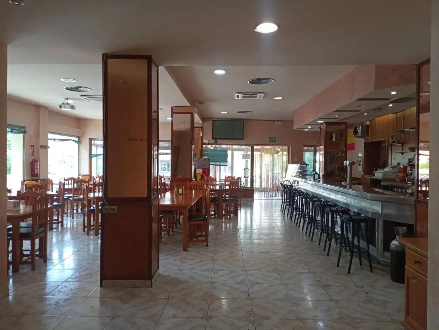 Local en venta en Cuevas del Campo