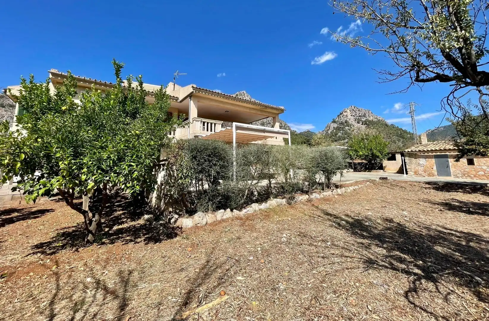 Garden of Country homes for sale in Bunyola  with Air Conditioner, Heating and Private garden
