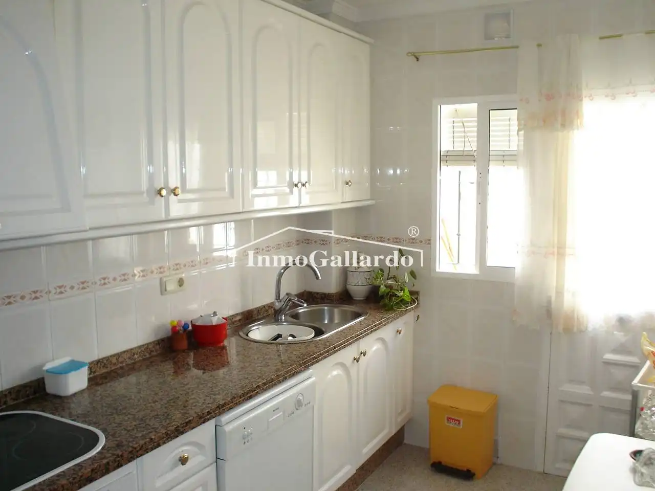 Cuina de Casa o xalet en venda en Málaga amb Terrassa